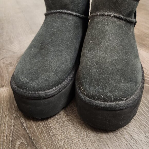 Ultra Mini Platform UGGs black size 6 - Picture 4 of 5